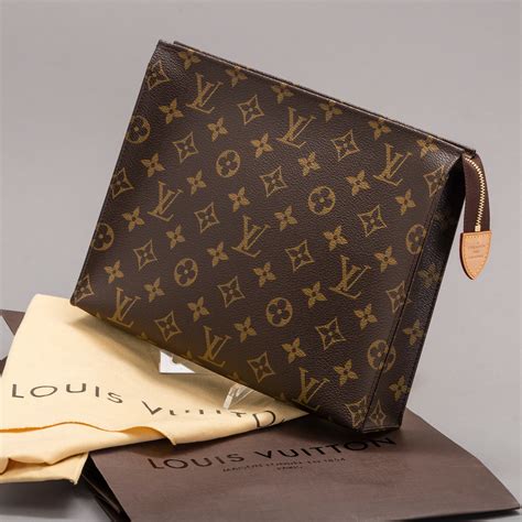 louis vuitton toiletry pouch 26 australia|Louis Vuitton monogram toiletry pouch.